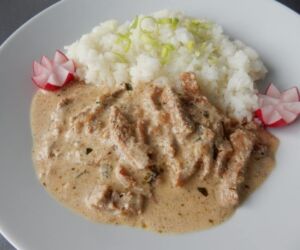 Vepřové nudličky s bílým jogurtem (dietní)