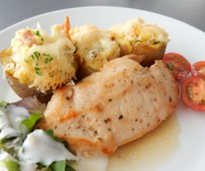 Kuřecí prso se zapečenými brambory