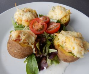 Zapečené plněné brambory