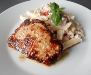 Steak s těstovinovým salátem