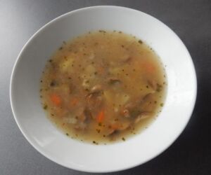 Bramborová polévka s houbami