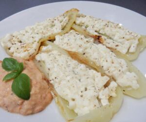 Papriky s balkánským sýrem