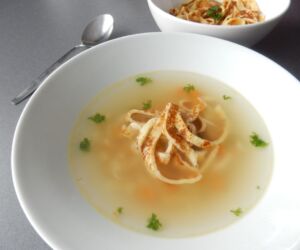 Kuřecí vývar s celestinskými nudlemi