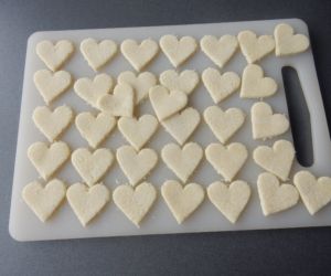 vykrájená srdíčka