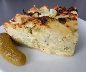 Zapečená brokolice s bramborem po upečení