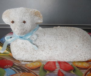 Velikonoční beránek s oříšky a čokoládou