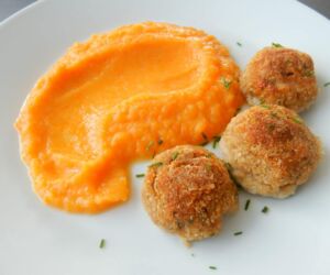 Tuňákové kuličky, mrkvové pyré