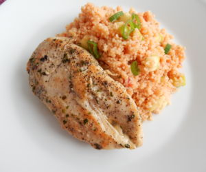 Kuřecí prsíčko s rajčatovým kuskusem