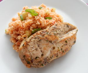 Kuřecí prsíčko s rajčatovým kuskusem