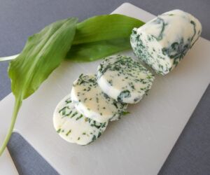 Máslo s medvědím česnekem