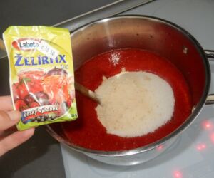 přidat cukr a želírfix